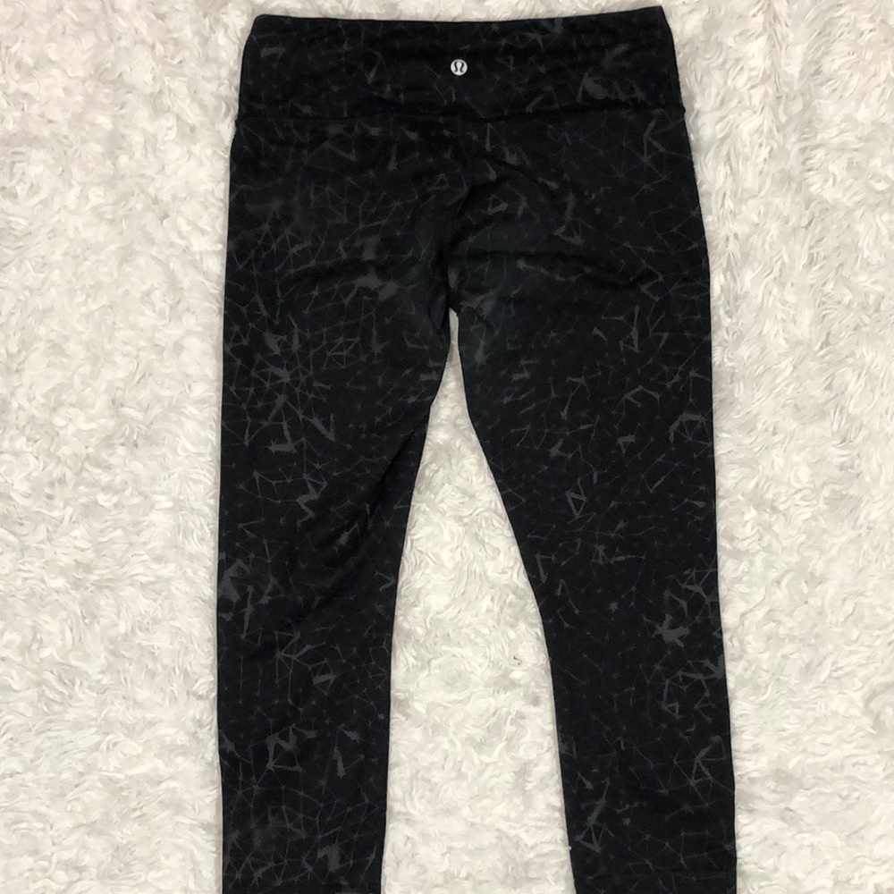 Lululemon cropped leggings black/gray Sz 6